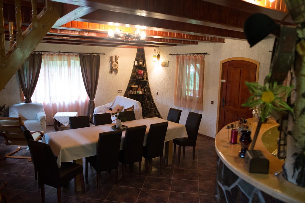 Casa De Piatra Villa Strungari Ngoại thất bức ảnh